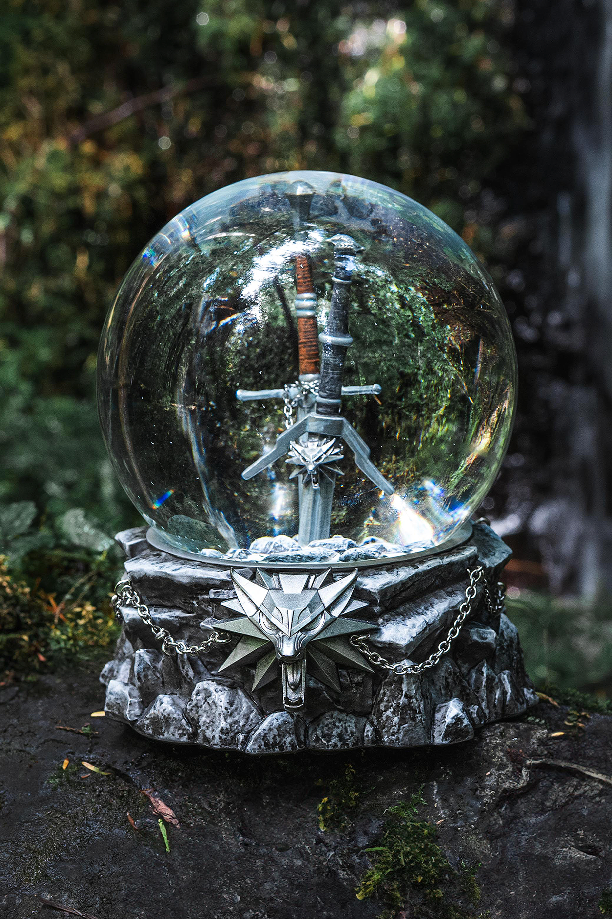 THE WITCHER TOOLS OF THE TRADE SNOW GLOBE – CD PROJEKT RED Gear THE WITCHER TOOLS OF THE TRADE SNOW GLOBE – CD PROJEKT RED Gear