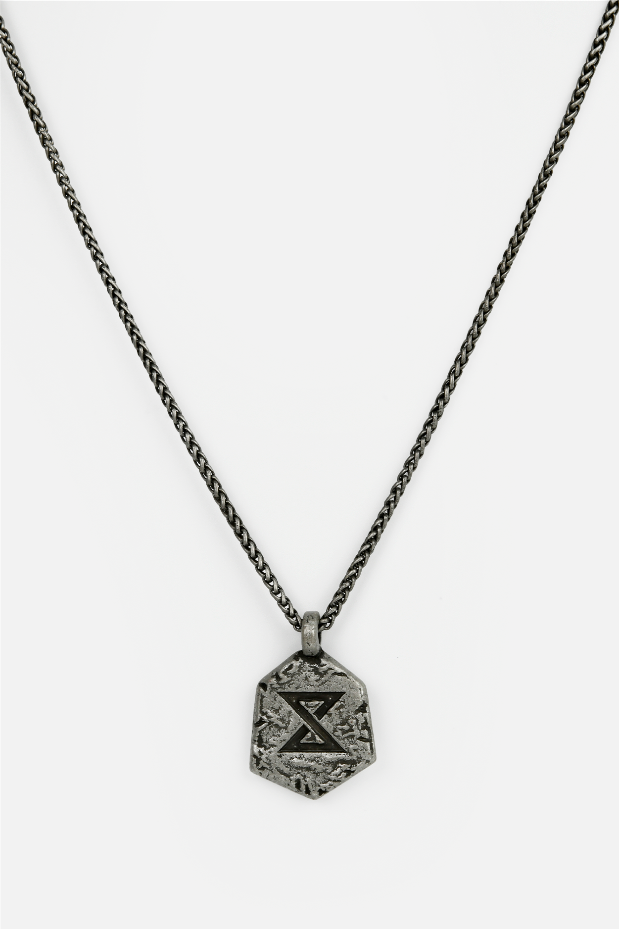 THE WITCHER SIGNS PENDANT SET AND KEEPSAKE BOX