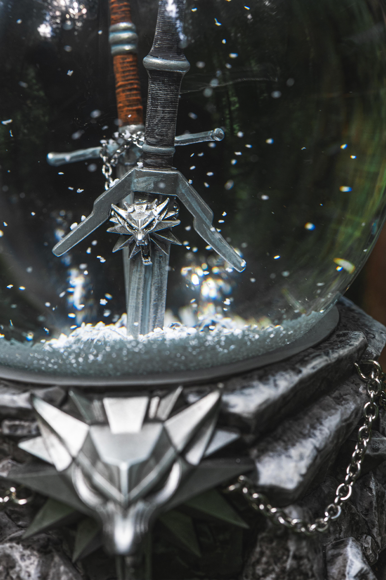 THE WITCHER TOOLS OF THE TRADE SNOW GLOBE