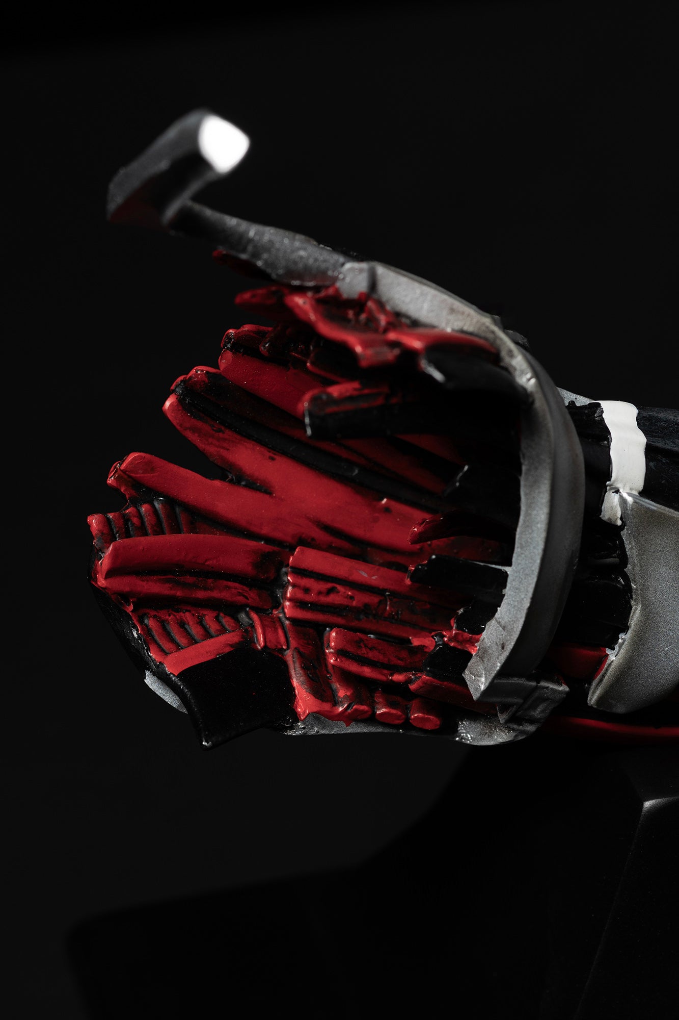 CYBERPUNK 2077: JOHNNY SILVERHAND ARM REPLICA