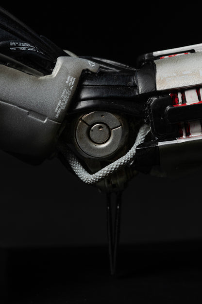 CYBERPUNK 2077: JOHNNY SILVERHAND ARM REPLICA