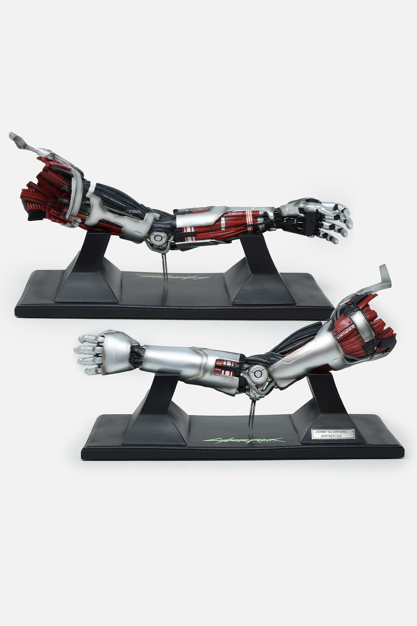 CYBERPUNK 2077: JOHNNY SILVERHAND ARM REPLICA