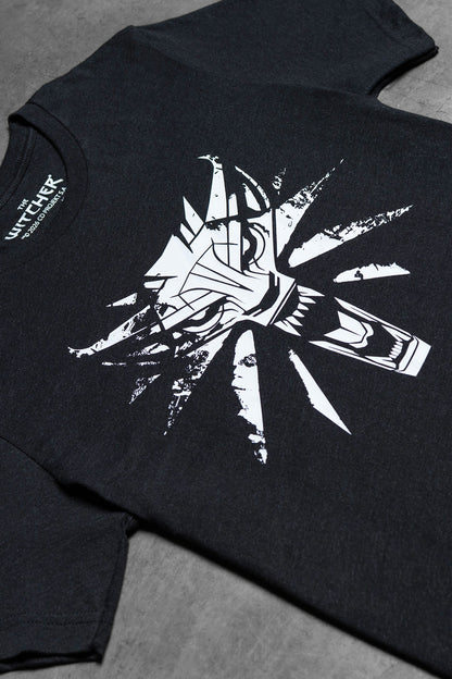 THE WITCHER WOLF MEDALLION TEE