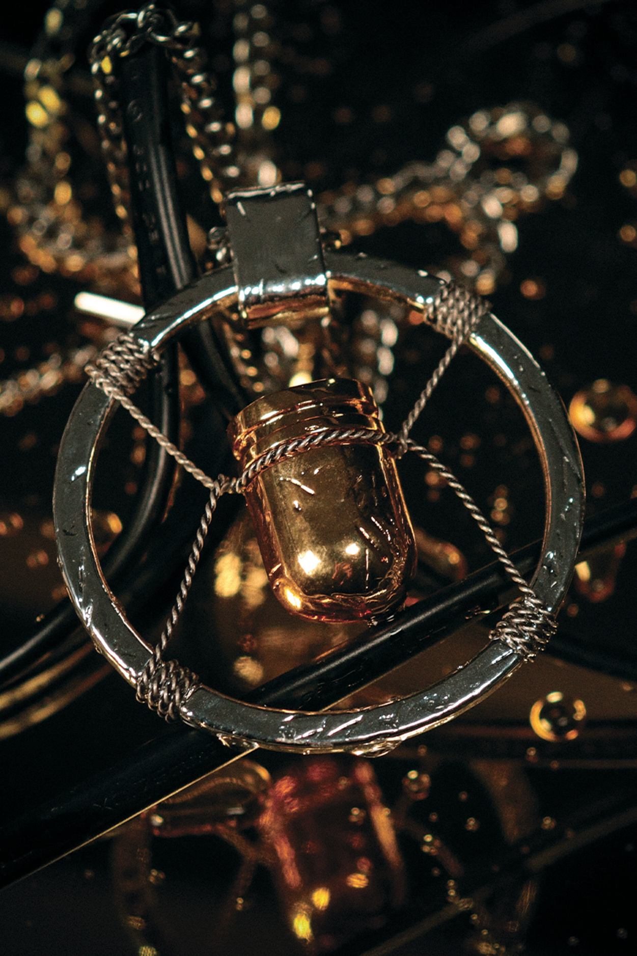 CYBERPUNK 2077 V'S BULLET NECKLACE PRECIOUS METAL EDITION