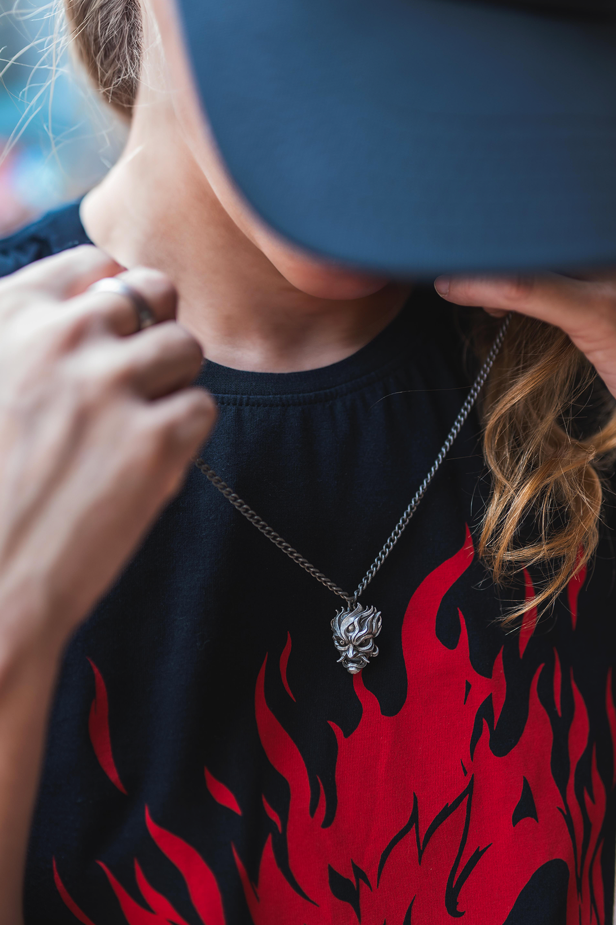 CYBERPUNK 2077 SAMURAI MEDALLION NECKLACE