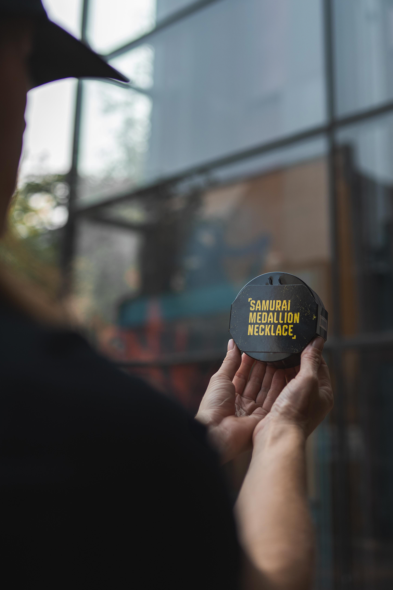 CYBERPUNK 2077 SAMURAI MEDALLION NECKLACE