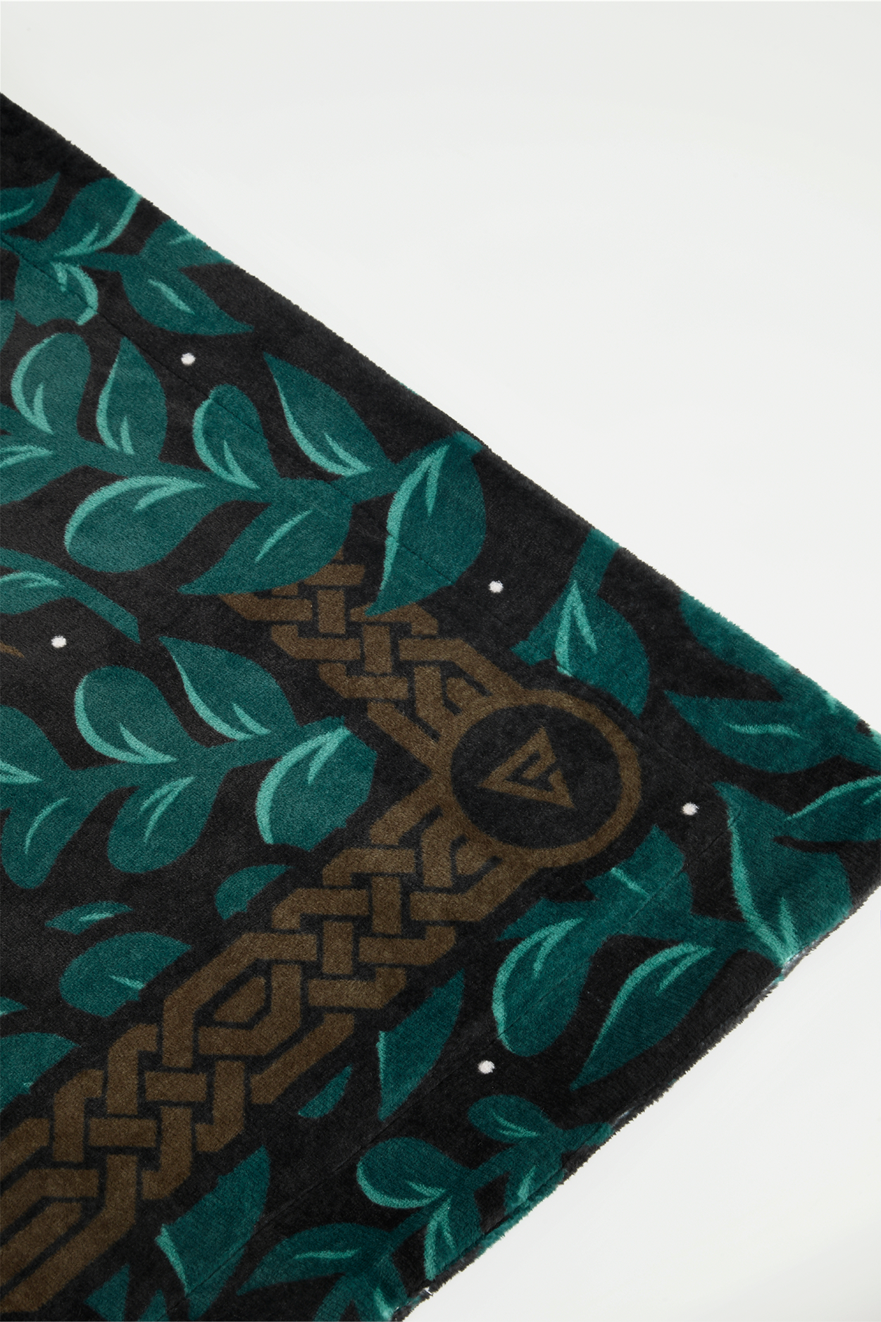 THE WITCHER GERALT'S SWORDS BLANKET