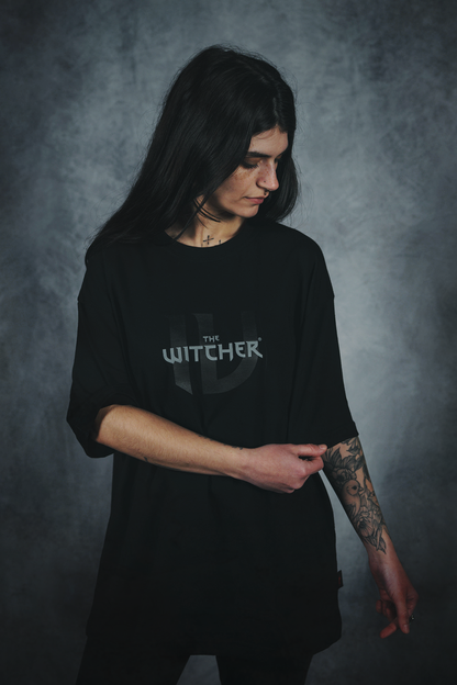 THE WITCHER 4 LOGO TEE