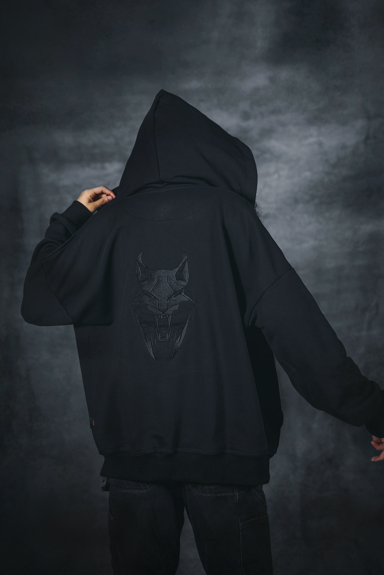 THE WITCHER 4 LYNX ZIPPER HOODIE